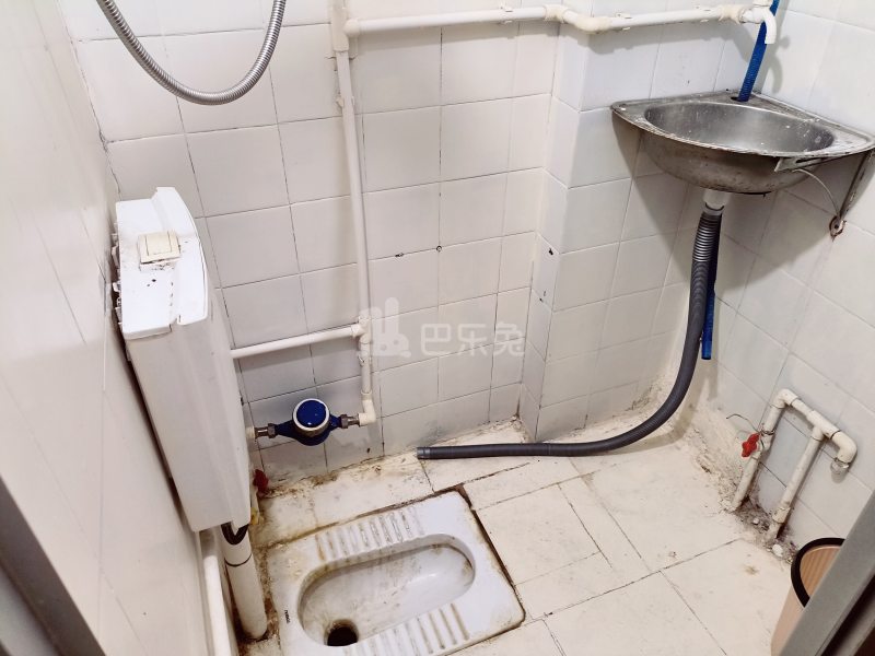 凯丽花园2218343卫生间图4