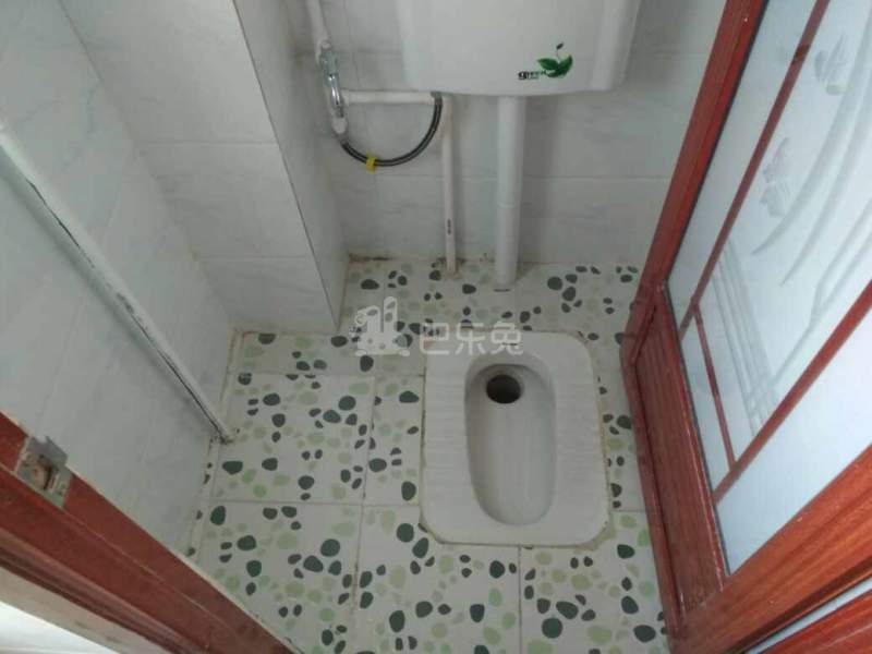 松园南小区2220892卫生间图2