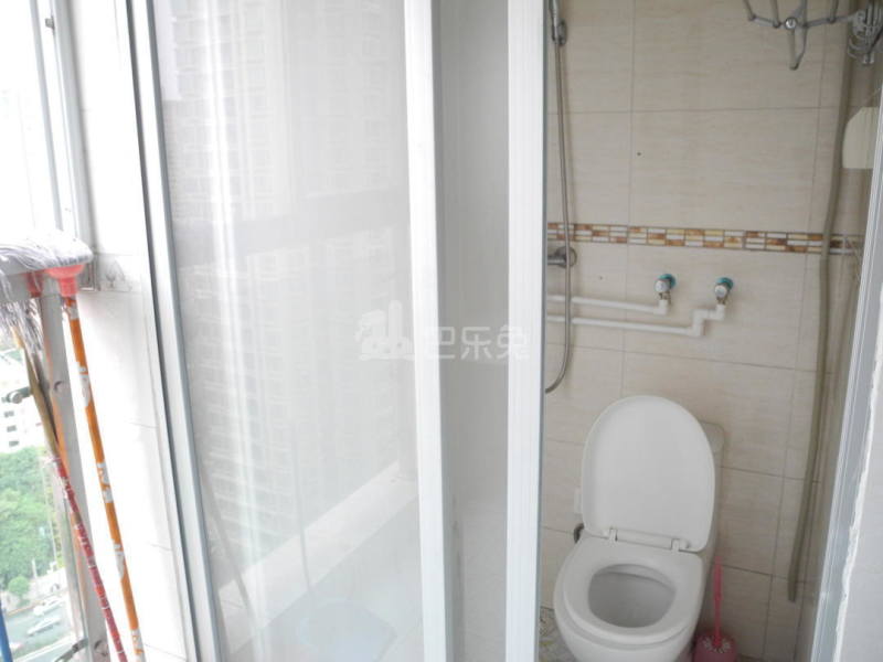 至尊寓2252250卫生间图4