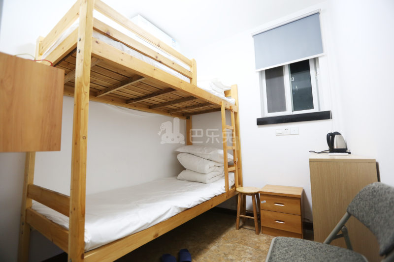 E+青年公寓上海路2285874卧室图1