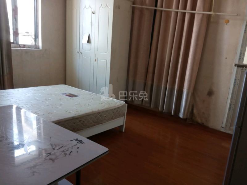 芙蓉路42弄小区2288995卧室图0