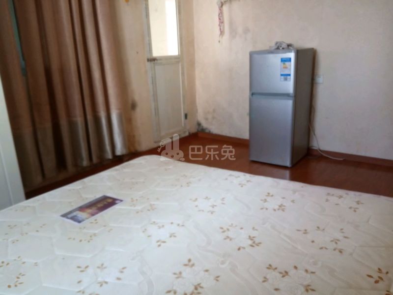 芙蓉路42弄小区2288995卧室图3