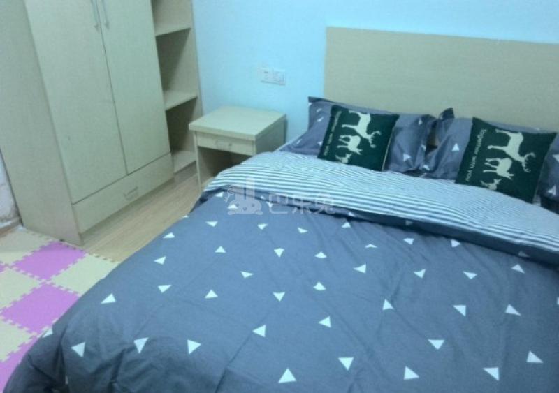 窝趣南京中央门火车站公寓2293017卧室图0