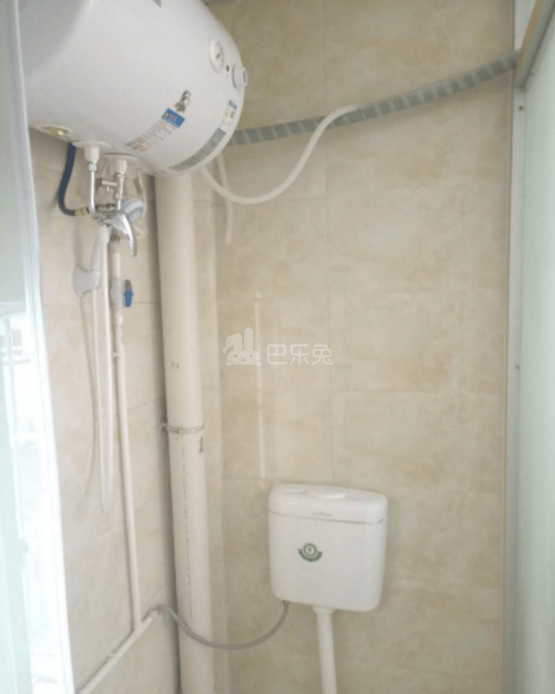 骏宏公寓2296519卫生间图3