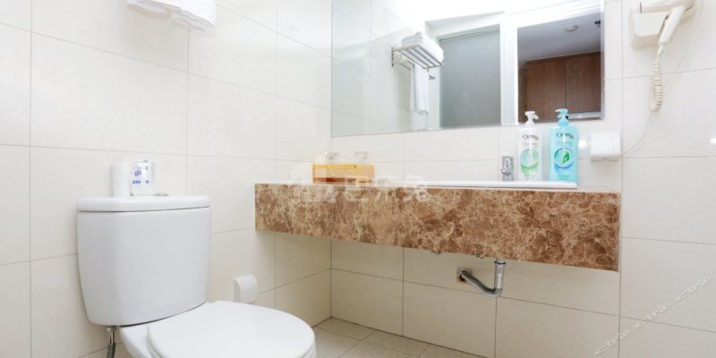 橙子时尚酒店公寓2297434卫生间图3