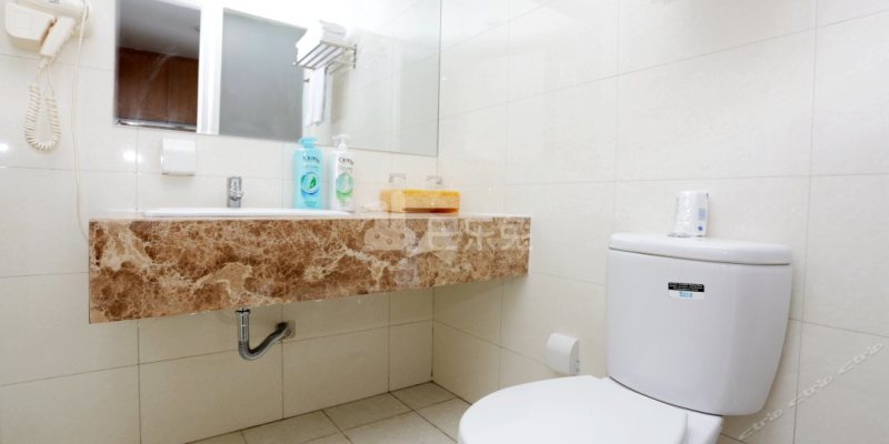 橙子时尚酒店公寓2297434卫生间图4