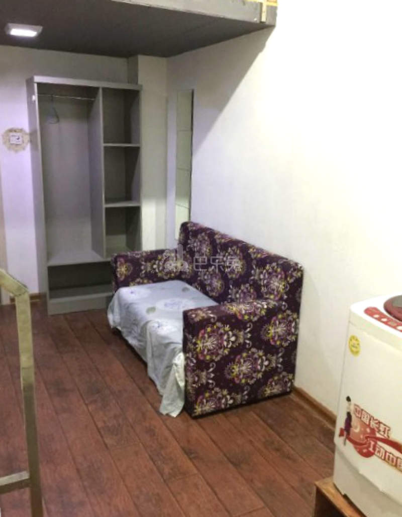 百米阳光单身公寓（大明路店）2302564卧室图3