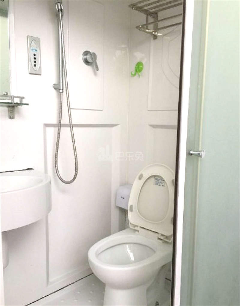 百米阳光单身公寓（大明路店）2302564卫生间图4