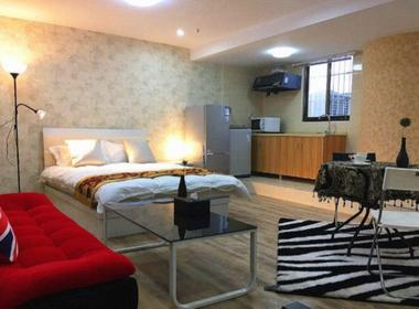 摩尔公寓 1室0厅1卫