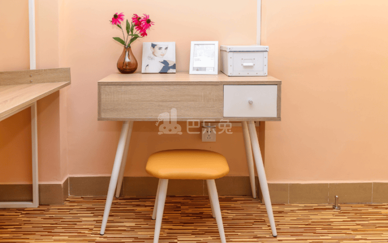 来休公寓（凤凰岗店）2302718卧室图2