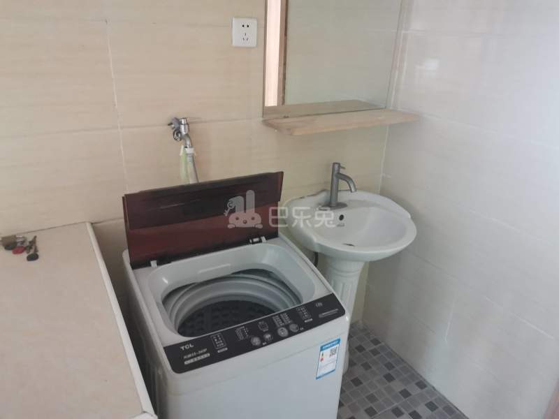 沁乐小区2304175卫生间图4