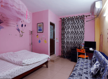 馨馨公寓 1室0厅1卫