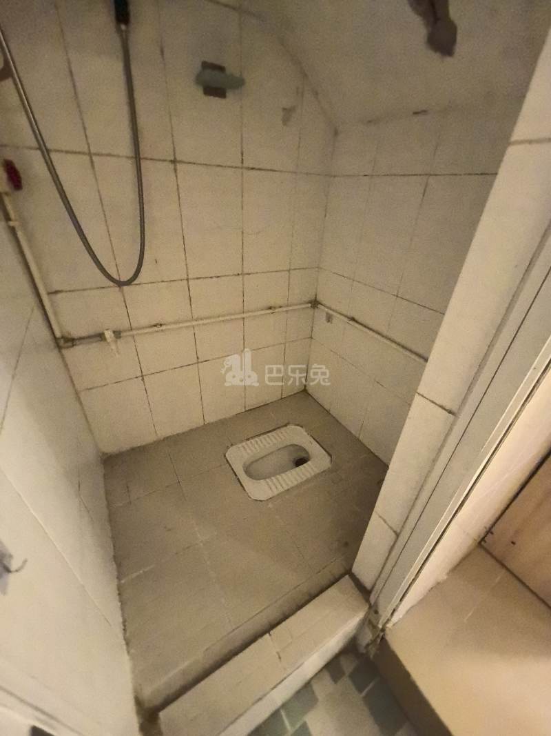 后海第二统建楼2378397卫生间图4