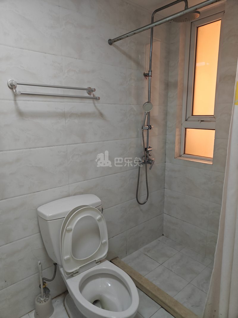 宣桥枫庭2386689卫生间图8