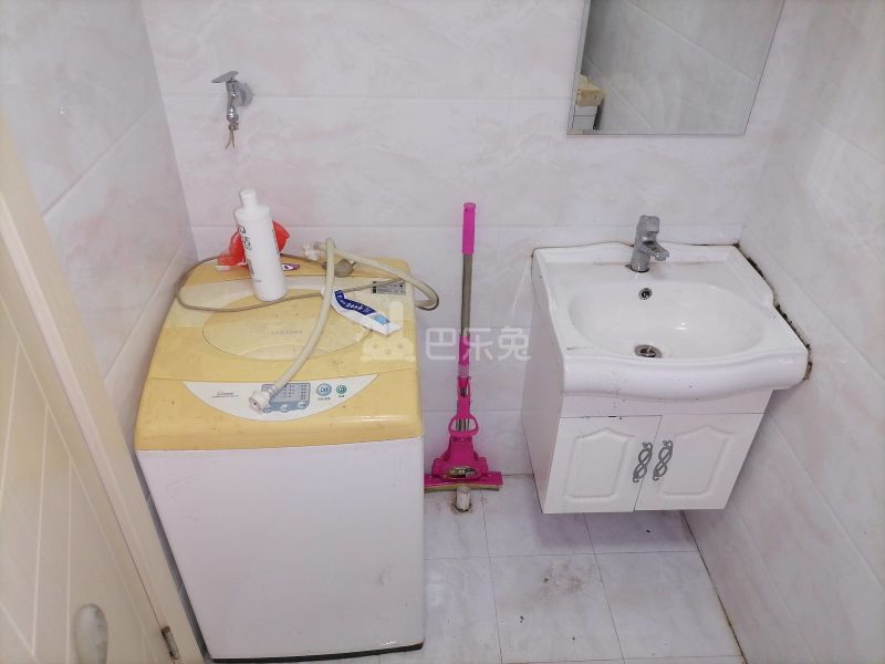 宣桥枫庭2386689卫生间图10