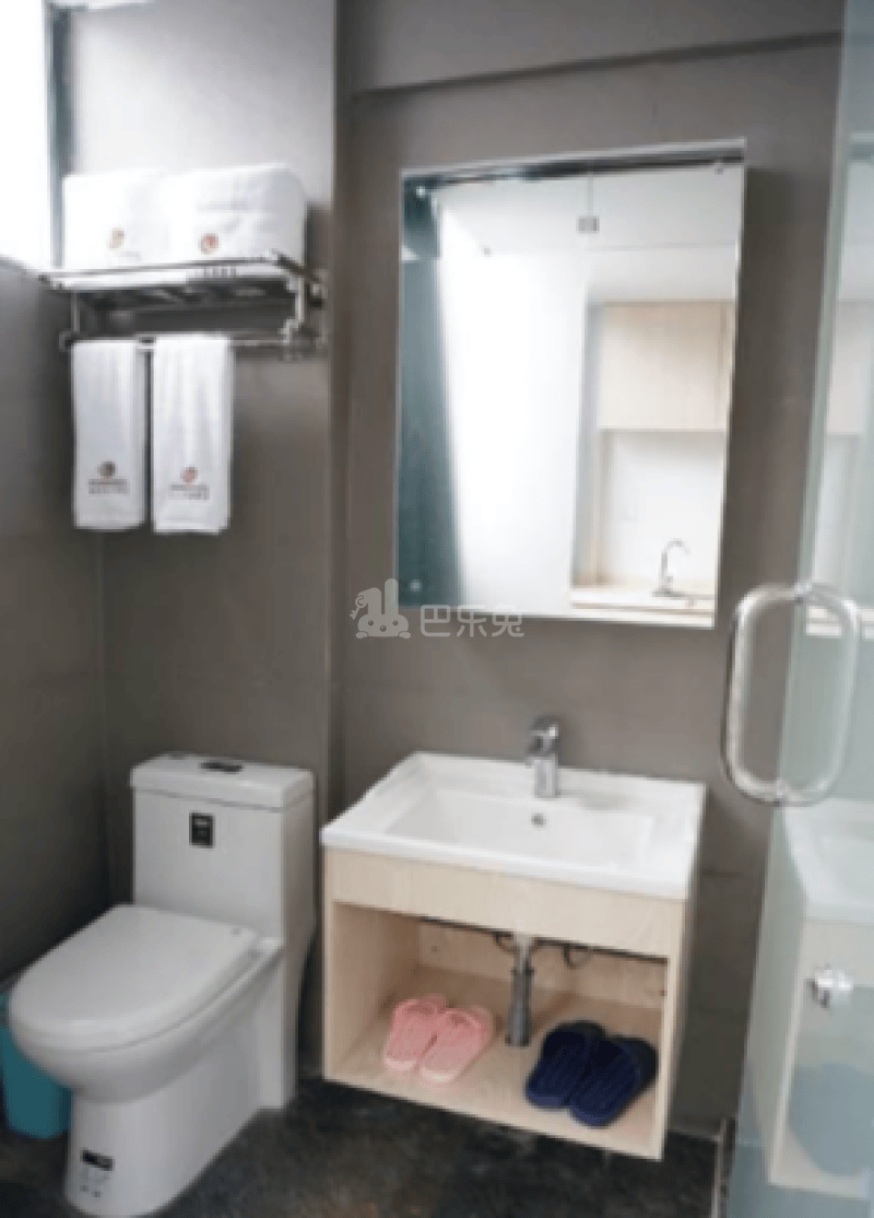 格良东方酒店公寓2421791卫生间图5