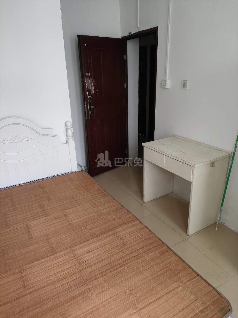 宏华苑小区2423140卧室图3