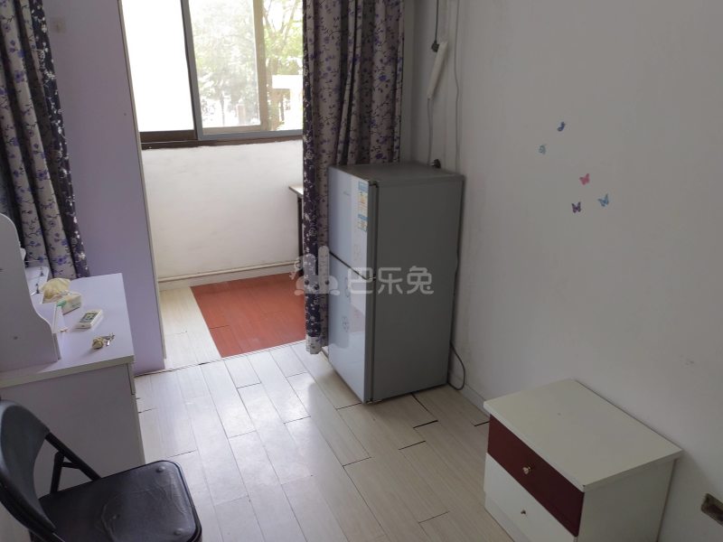 新虹园小区2435537卧室图0