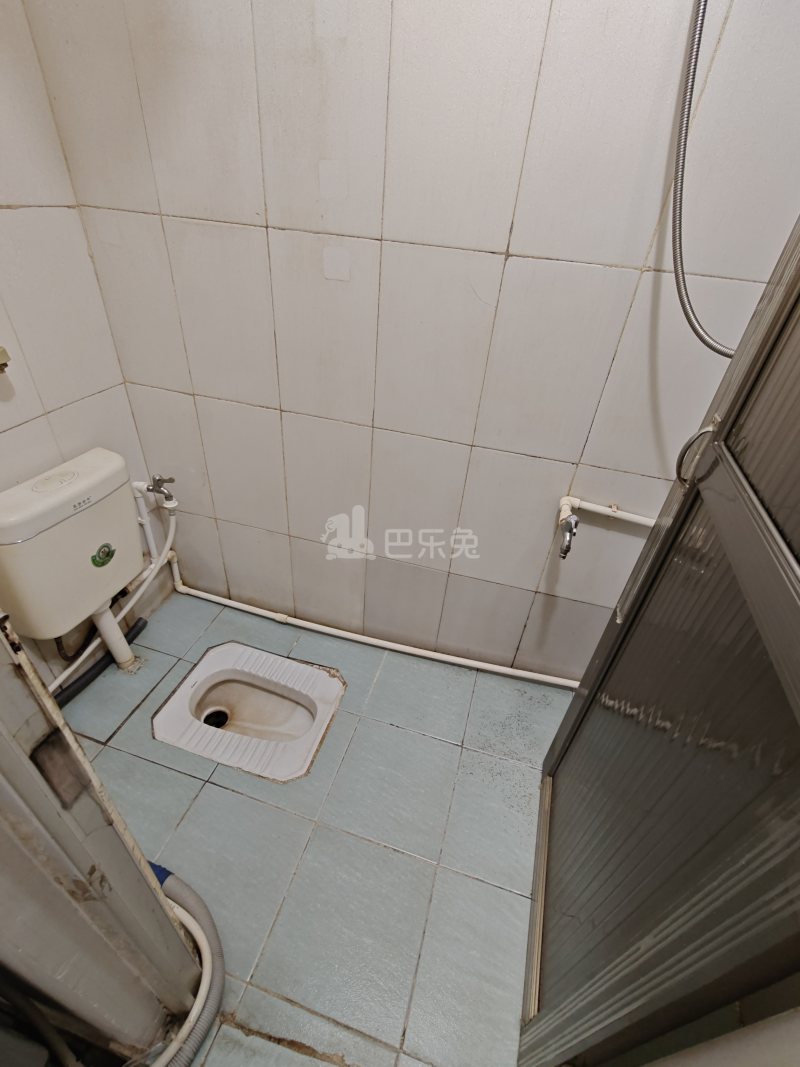 现代城华庭2472648卫生间图4