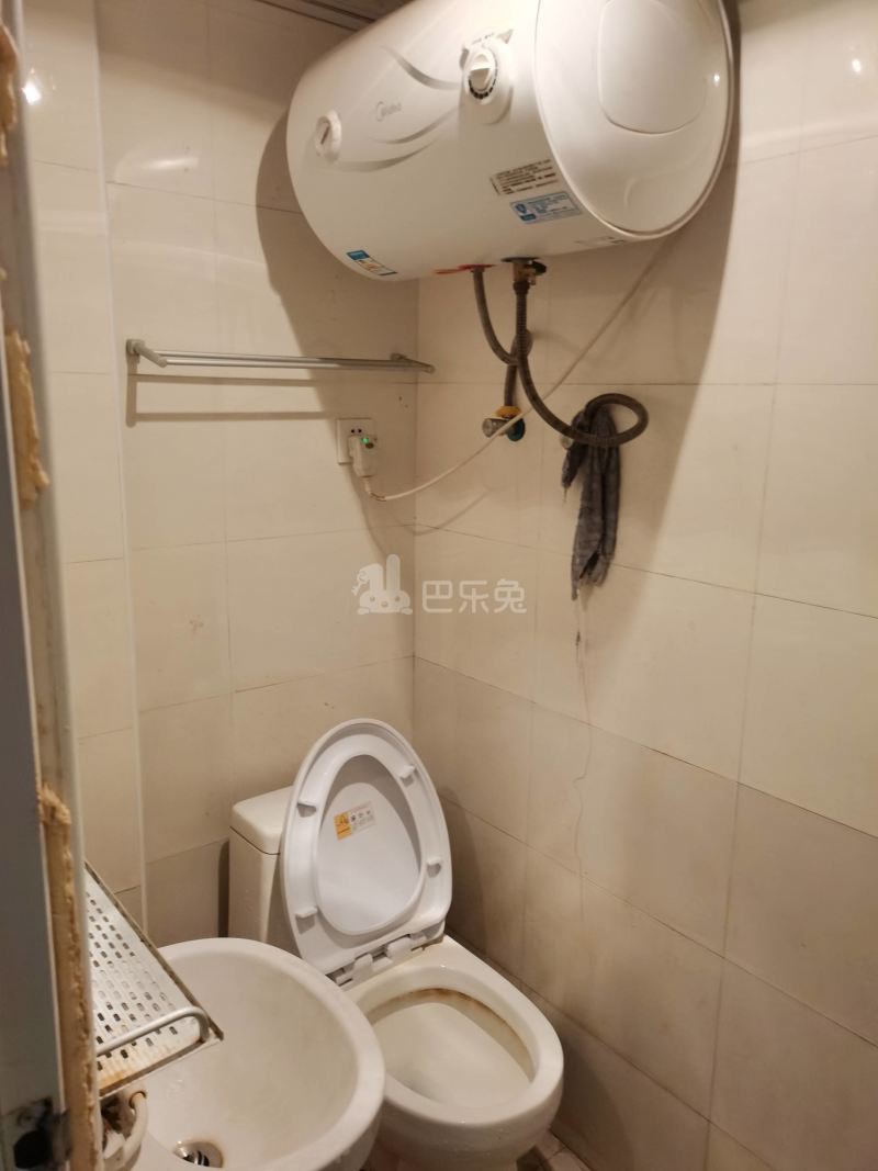 申城佳苑二期A块3039100卫生间图6