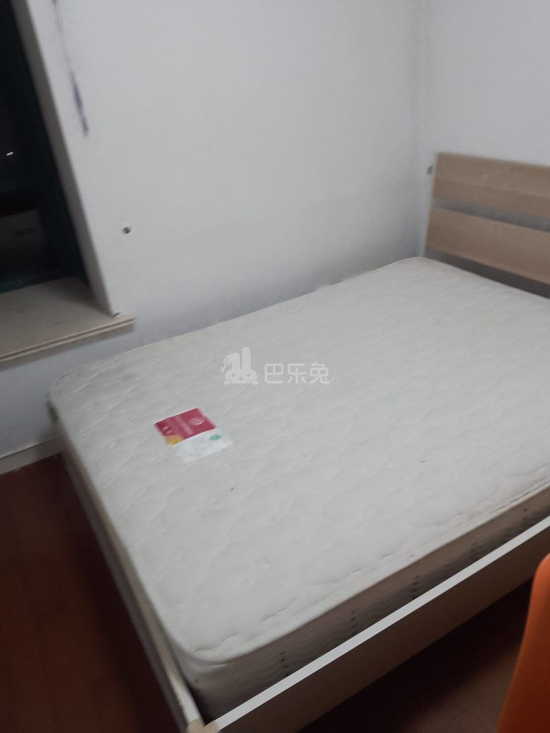 美林小城2632040卧室图0