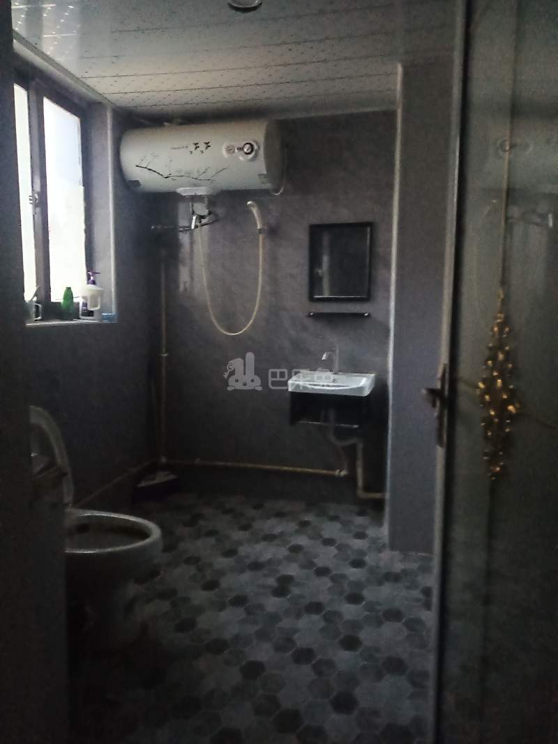 云间名门2681175卫生间图4