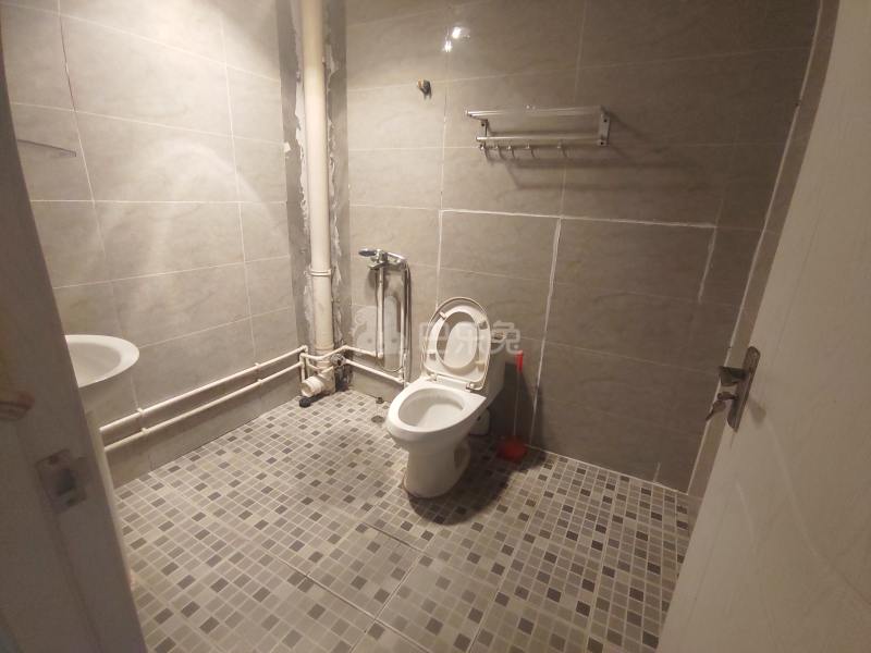 沁乐小区2724307卫生间图7