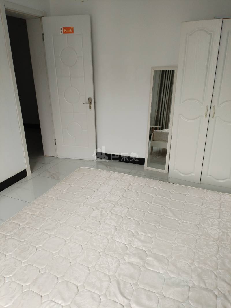 信诚丽都苑2787281卧室图2