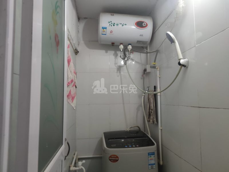 龙电花园B区2796845卫生间图6