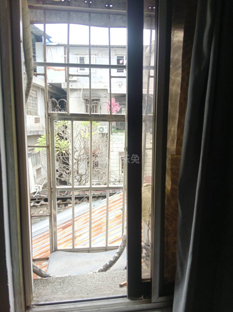 大新村2815724卧室窗户图5