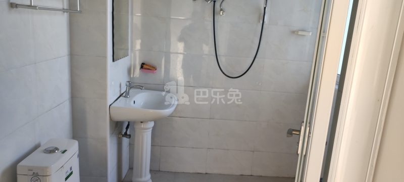 中星海兰苑282702卫生间图5