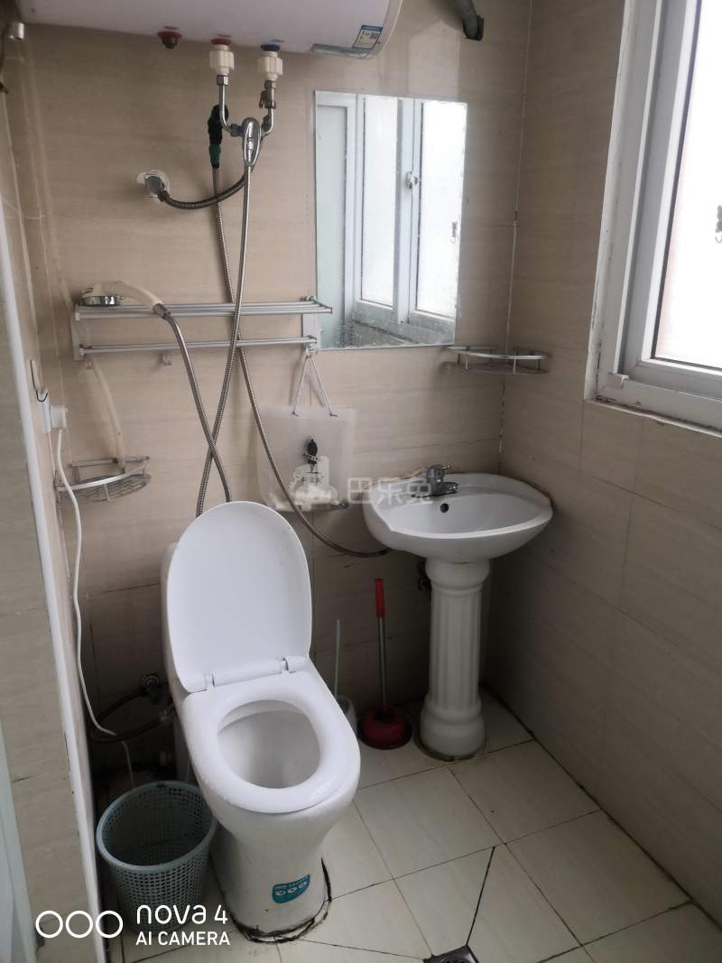 汇福家园泰丰里2842253卫生间图9