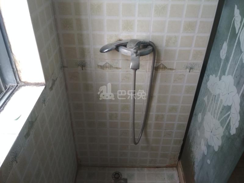 龙悦小区二区2898927卫生间图13