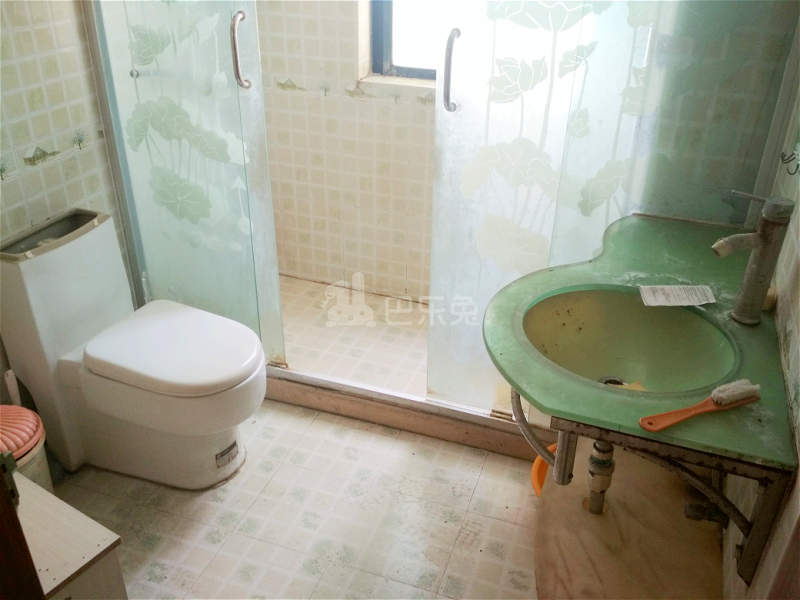 龙悦小区二区2898927卫生间图12