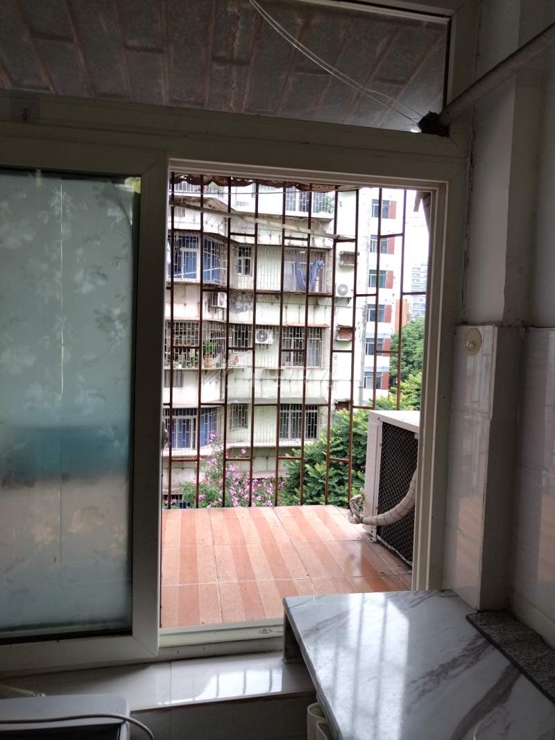 南油生活B区2935299卧室窗户图8