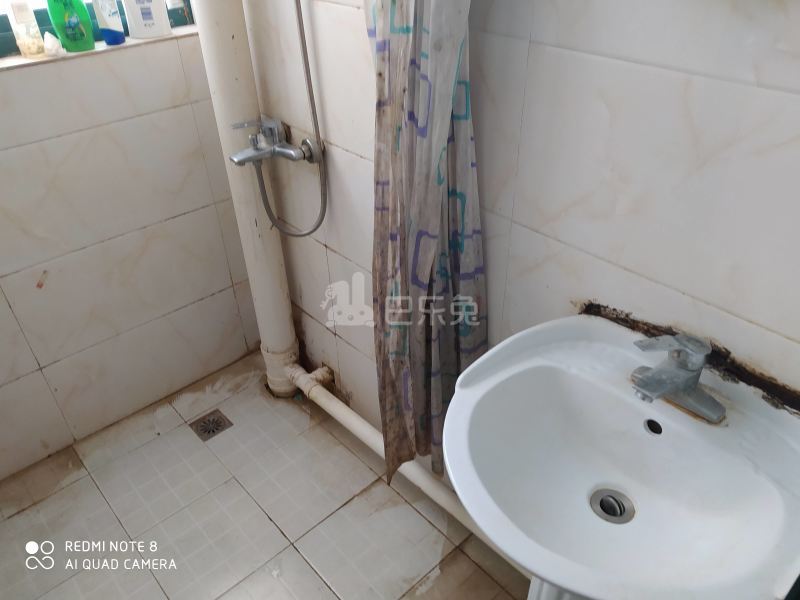 骏苑2期2996933卫生间图10