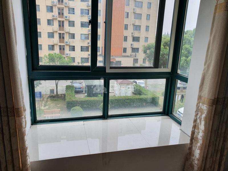 骏苑2期2996933卧室窗户图13