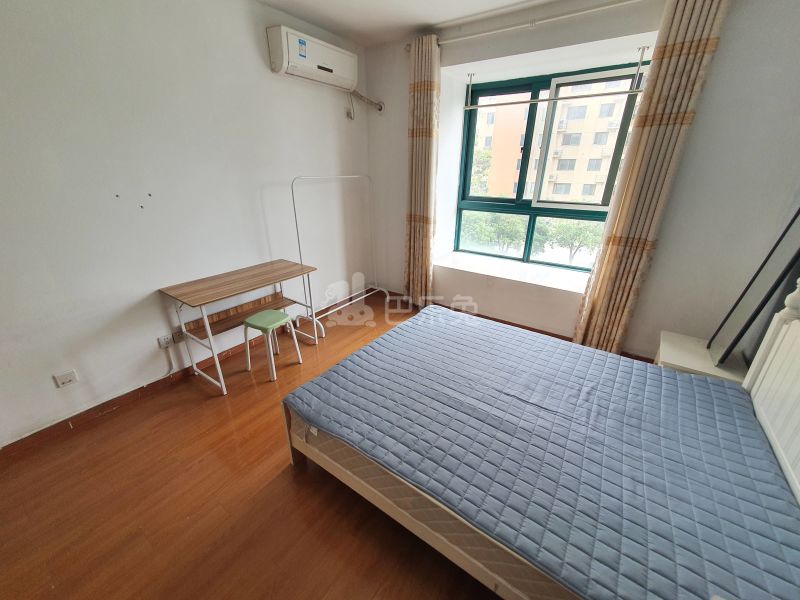 骏苑2期2996933卧室图2