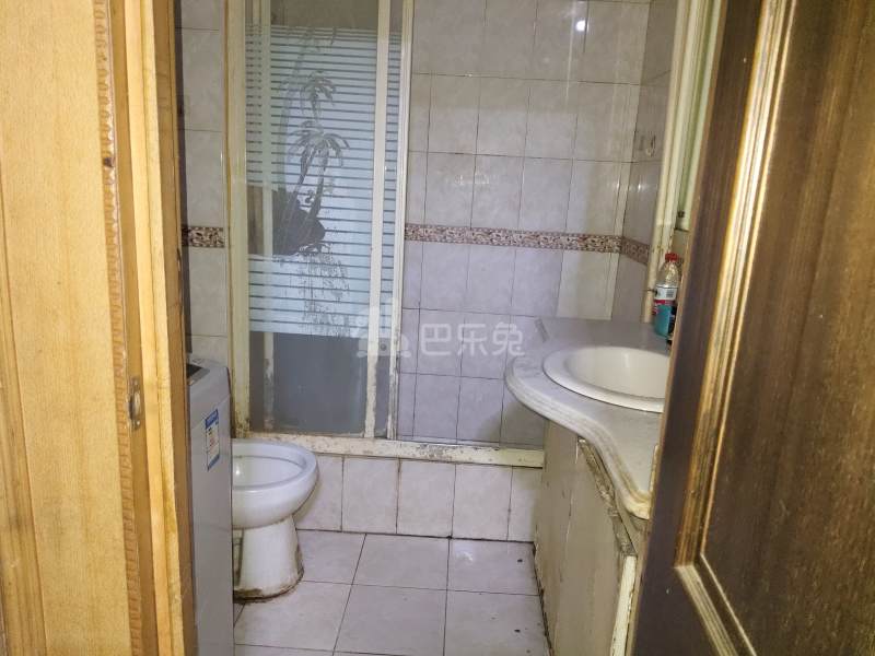 幸福第一公寓3077640卫生间图4