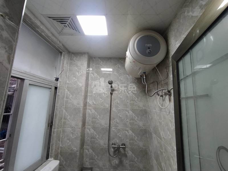 横岗旱塘三路15号3101307卫生间图9