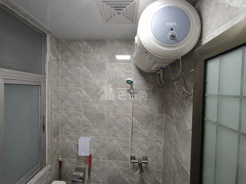 横岗旱塘三路15号3101332卫生间图7