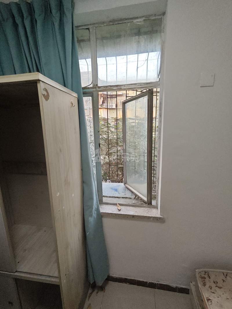 南油生活B区3149864卧室窗户图5