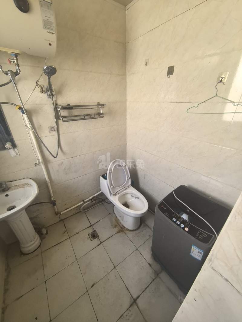 浏翔花苑（蕴北公路2281号）3167694卫生间图7