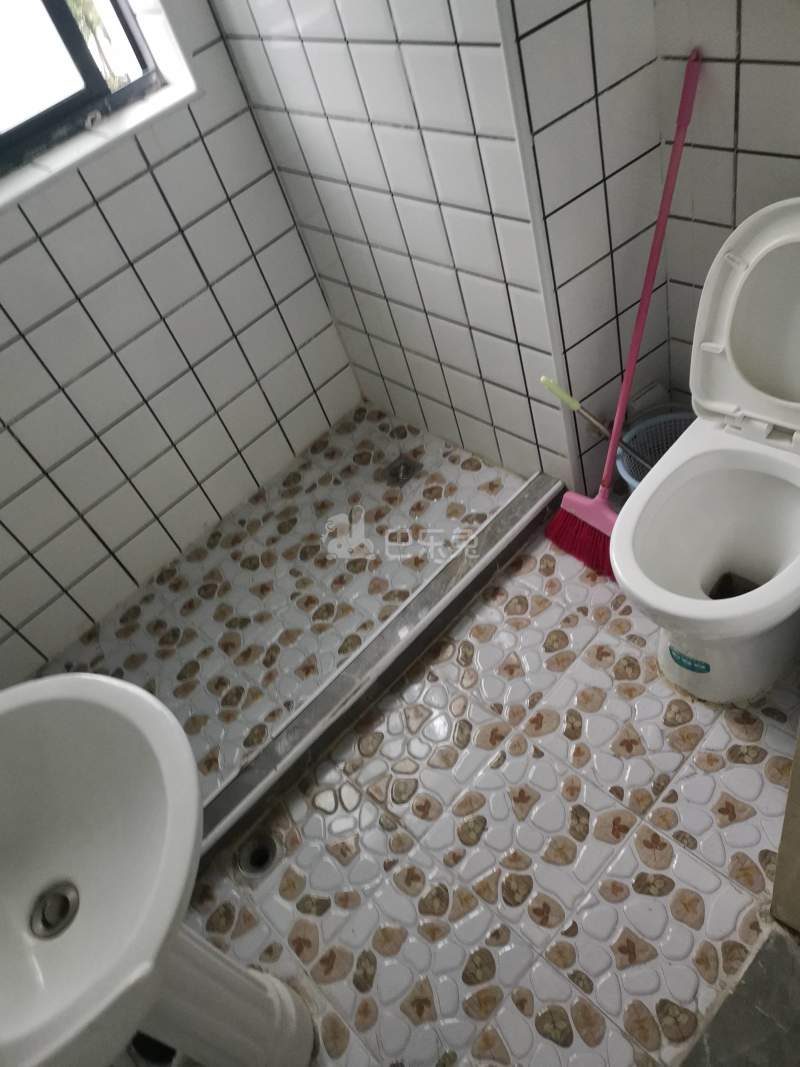 文怡苑一期3195553卫生间图7