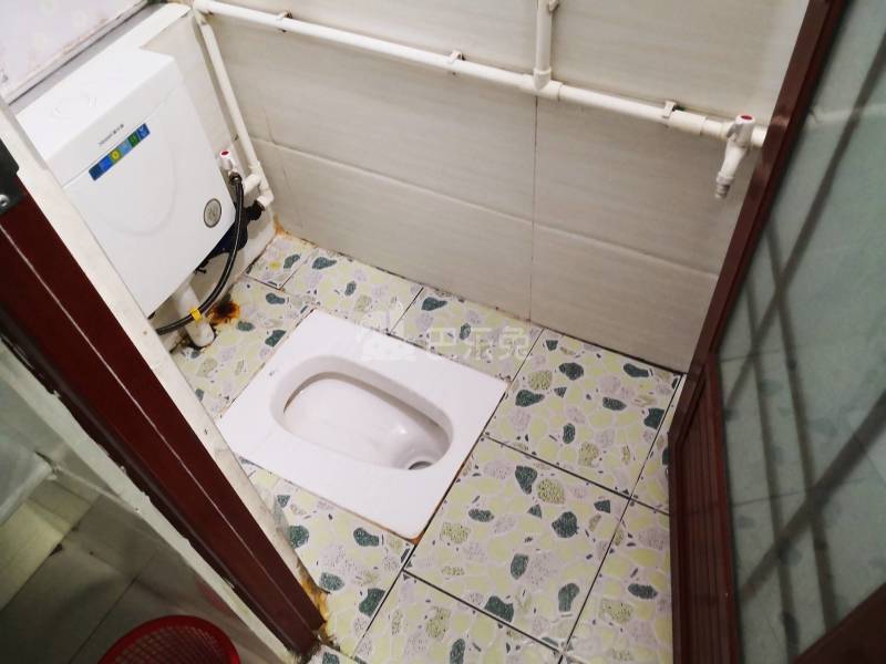 南油生活B区3237591卫生间图6