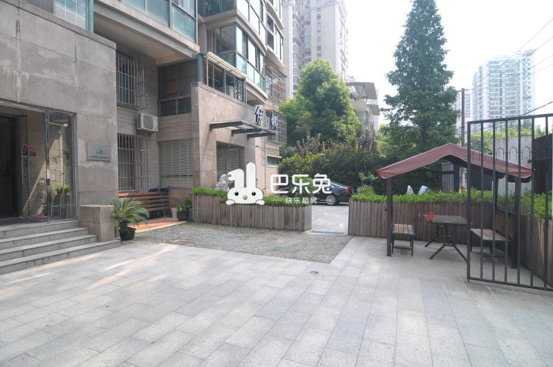 上海浦东_伊娜公寓_1室0厅1卫_公寓朝南_浦东大道1093弄7号-上海