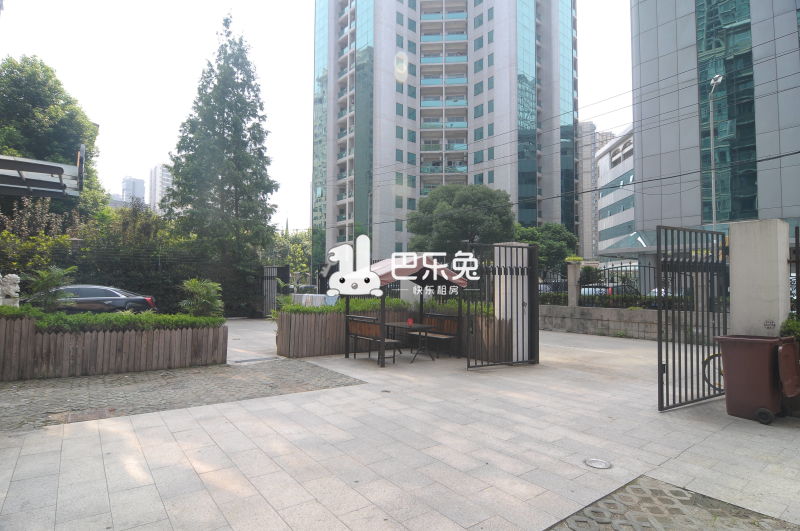 上海浦东_伊娜公寓_1室0厅1卫_公寓朝南_浦东大道1093弄7号-上海