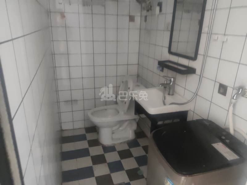 汤巷馨村北区3317275卫生间图6