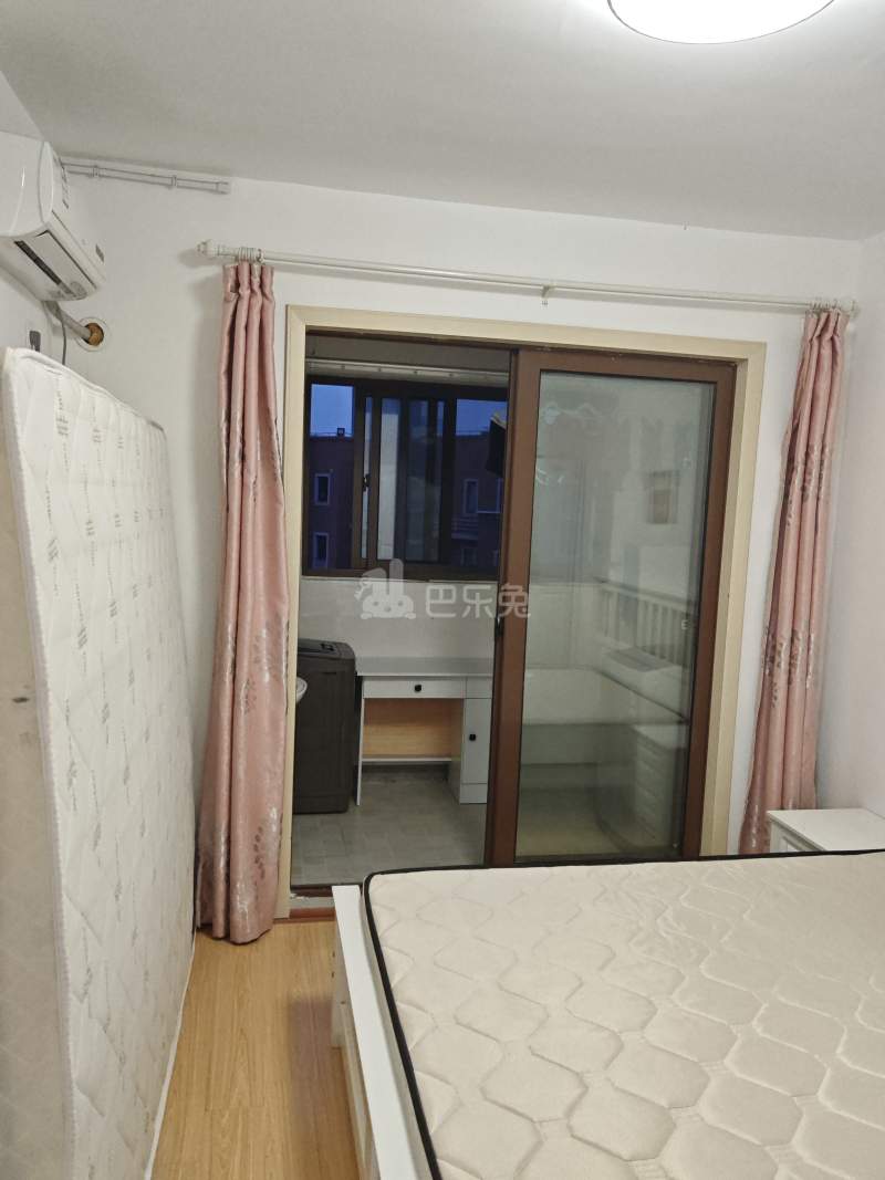 佘北家园瑞兰苑3358789卧室窗户图7