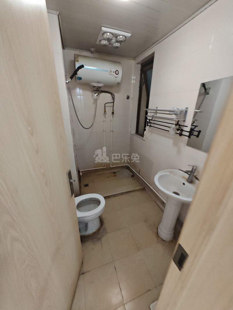 佘北家园瑞兰苑3435758卫生间图5